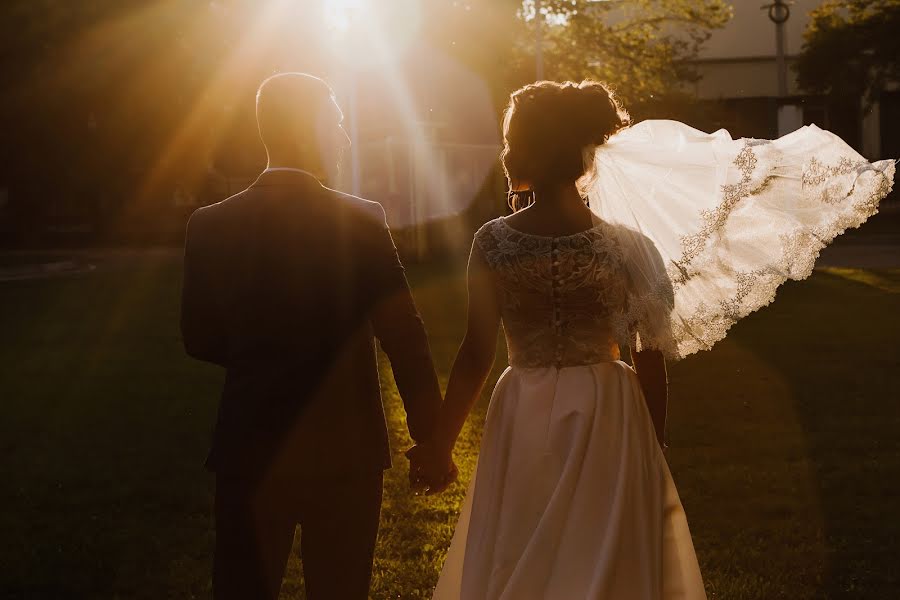 Fotógrafo de casamento Irina Brynza (irenbrynza). Foto de 27 de maio 2020