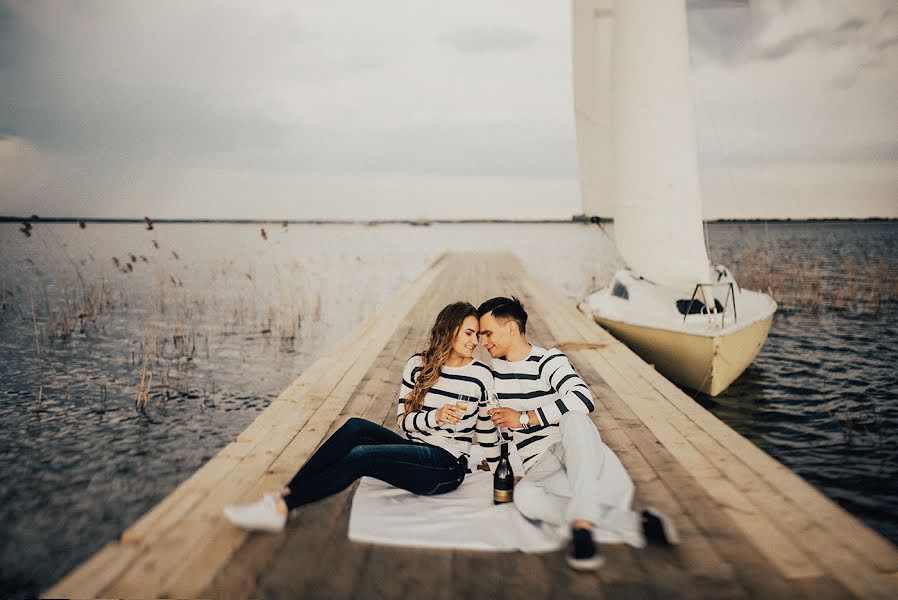 Fotógrafo de casamento Vitaliy Galichanskiy (galichanskiifil). Foto de 28 de junho 2017