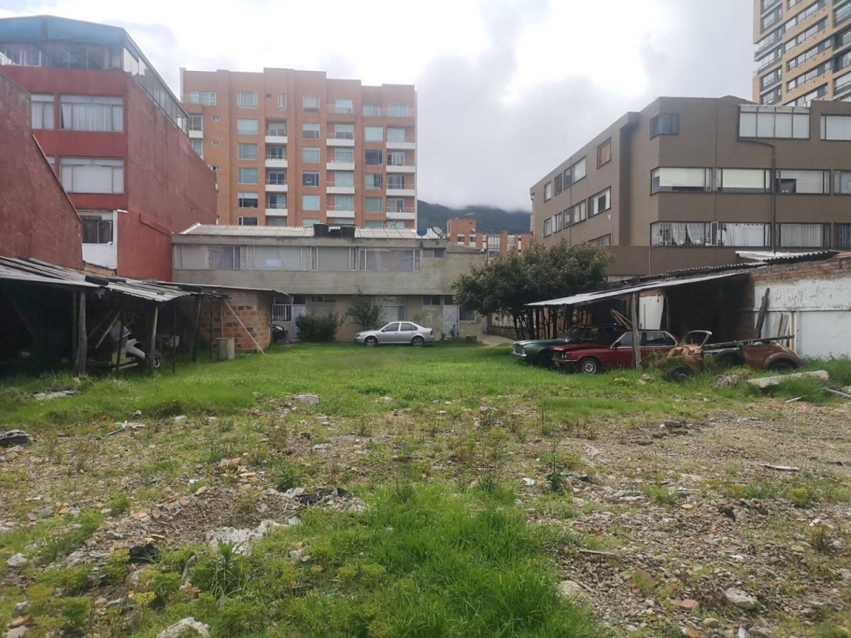 Casa Comercial En Venta - Cedritos, Bogota