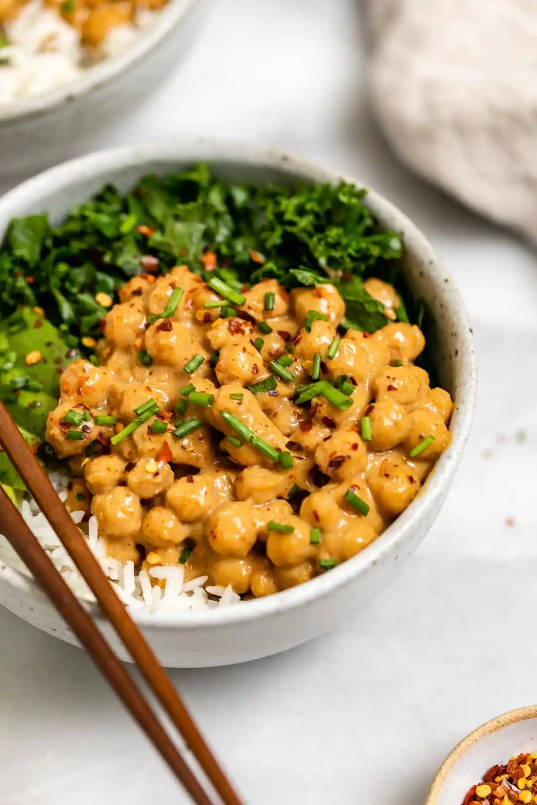 Peanut Chickpea Veggie Buddha Bowls