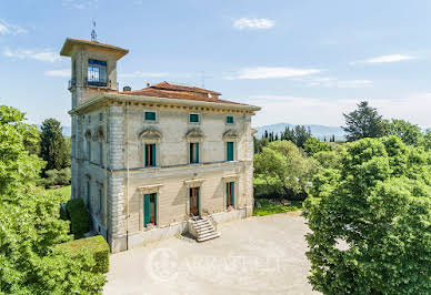 Villa with pool and garden 5