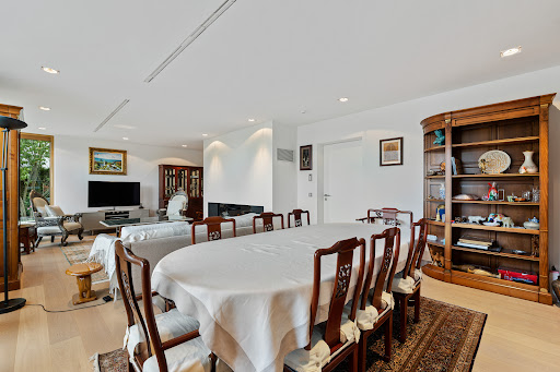 Villa with terrace 4