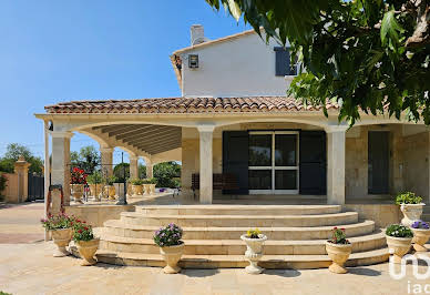 House with pool and terrace 4