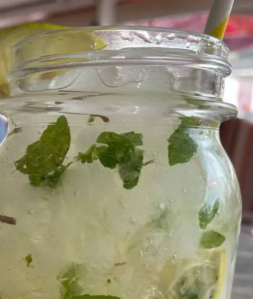 Virgin Mojito