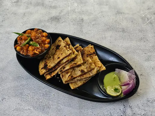 2 Whole Wheat Laccha Paratha With Chana Masala