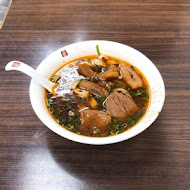 穆記牛肉麵