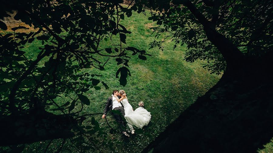 Fotógrafo de casamento Oleg Tru (olegtru). Foto de 6 de outubro 2015