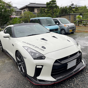 NISSAN GT-R R35