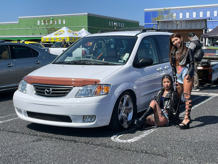 MPVのLW5W・北米仕様・MAZDA・USDM・MPVに関するカスタム事例の投稿画像1枚目