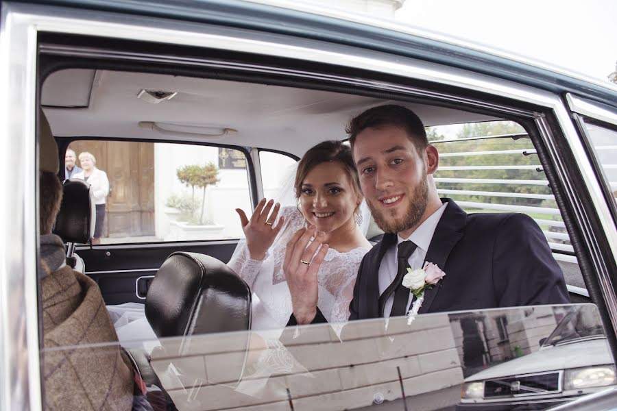 Fotografo di matrimoni Magdalena Przywara (poruszonestudio). Foto del 17 febbraio 2020