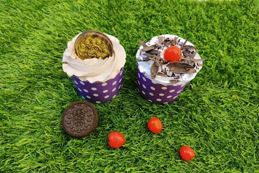 Black Forest Cupcake [1 Piece] With Oreo Cupcake [1 Piece]