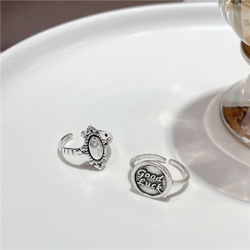 Title 14, Womens Fashion Simple Vintage Do-over Ring. An...