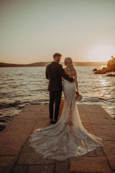 Jurufoto perkahwinan Sasa Raicevic (emasasaweddings). Foto pada 3 April