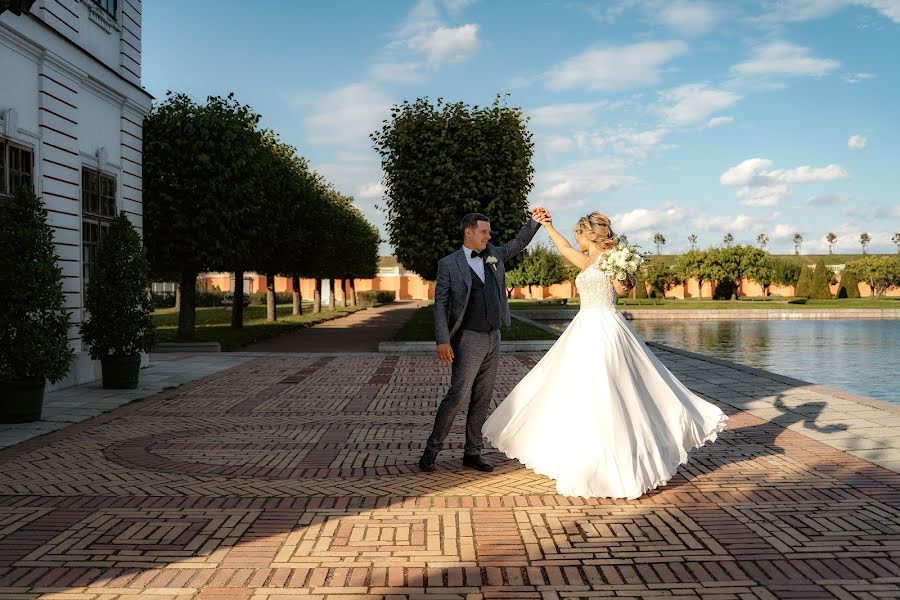 Fotografo di matrimoni Marina Radaeva (marzinphoto). Foto del 11 ottobre 2019