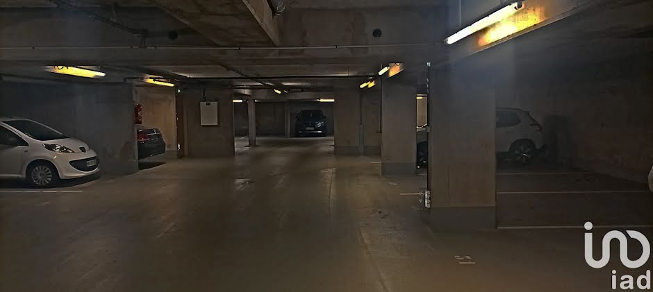 Vente parking  12 m² à Le Plessis-Robinson (92350), 18 000 €