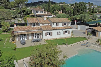 villa à Mougins (06)