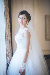 Wedding photographer Olga Kharskaya (bezga767). Photo of 17 February 2016