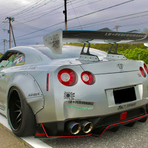 NISSAN GT-R R35