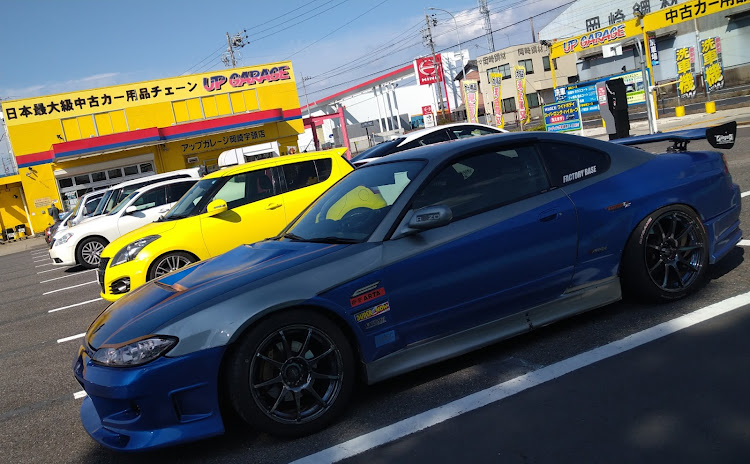 シルビアのカー用品店・大型商業施設・秋の飯テロ祭り🍁・日常に紛れるドリ車・連休の過ごし方に関するカスタム事例の投稿画像8枚目