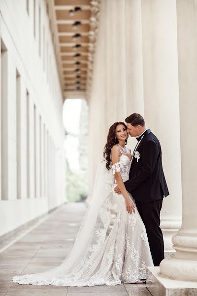 Fotógrafo de bodas Denis Vyalov (vyalovdenis). Foto del 17 de enero 2023