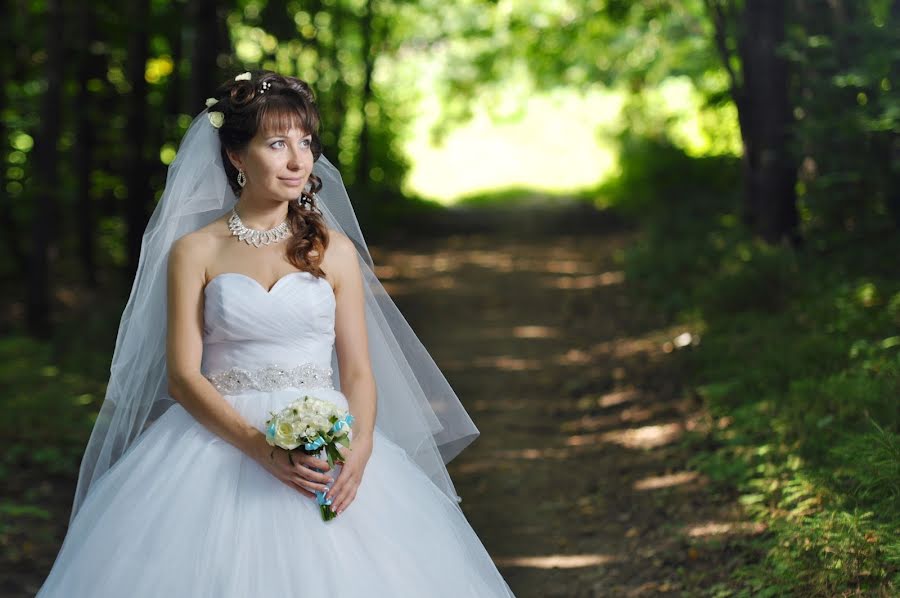 Fotógrafo de casamento Evgeniy Fomin (fomka21). Foto de 3 de fevereiro 2019