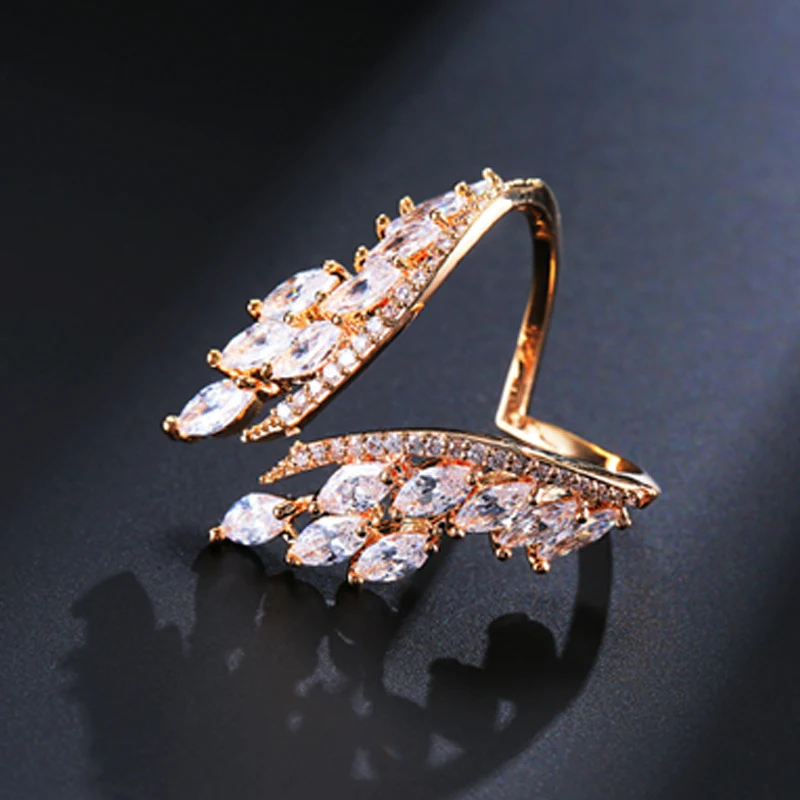 Bague en cuivre avec ailes d'ange pour femme, un bijou symbolisant l'amour et la liberté. Élégance et spiritualité dans un seul accessoire.