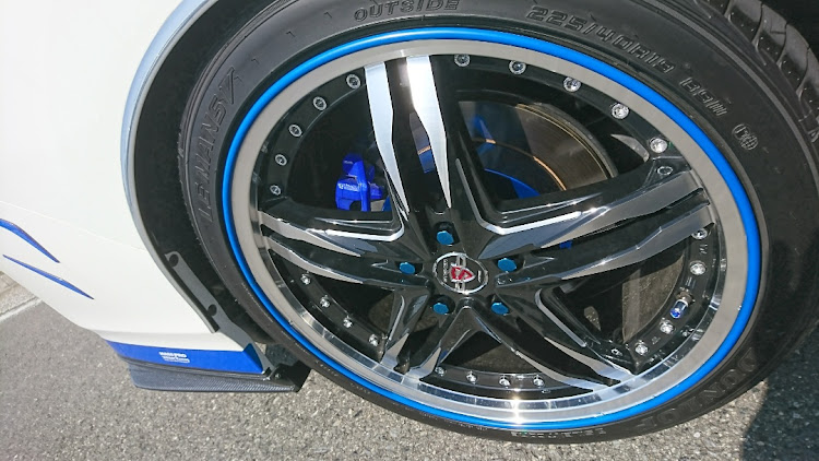 ステップワゴンのステアリング交換‼️・部分洗車⁉️🤔に関するカスタム事例の投稿画像2枚目