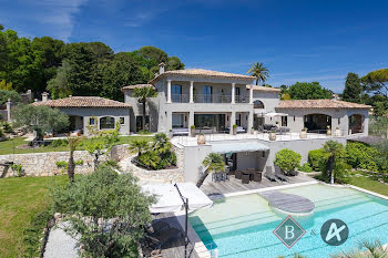 villa à Mougins (06)