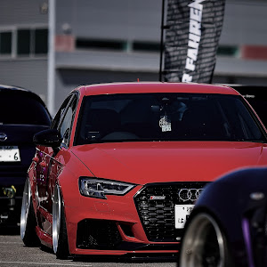 RS3 スポーツバック 8VDAZF