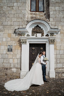 Fotógrafo de casamento Olga Sinoverska (synolya). Foto de 16 de setembro 2020