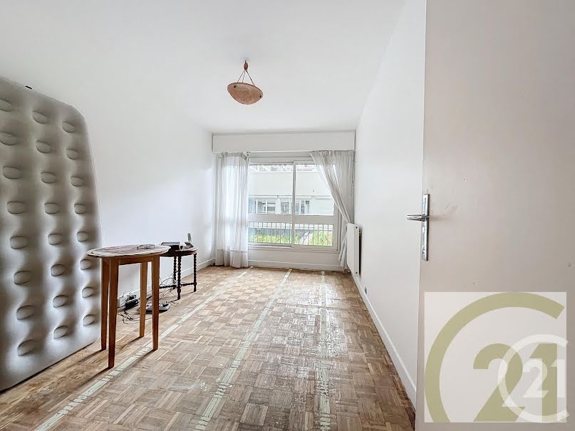 Vente appartement 5 pièces 110 m² à Paris 18ème (75018), 852 800 €