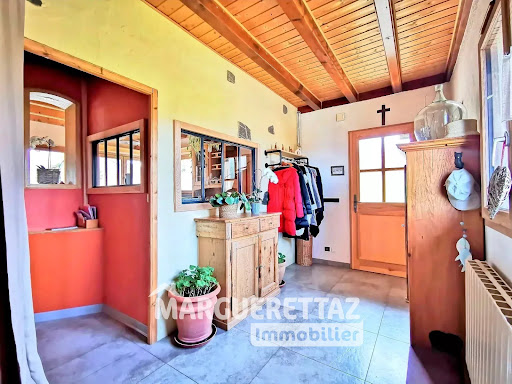 Maison avec jardin et terrasse 4