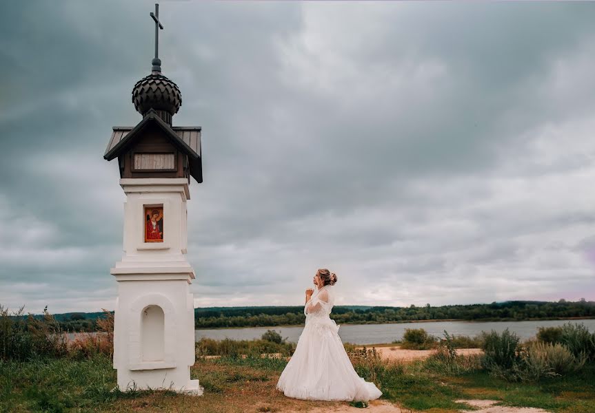 Wedding photographer Olga Nikolaeva (avrelkina). Photo of 4 August 2019