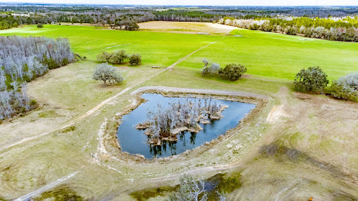 Corps de ferme avec jardin 1