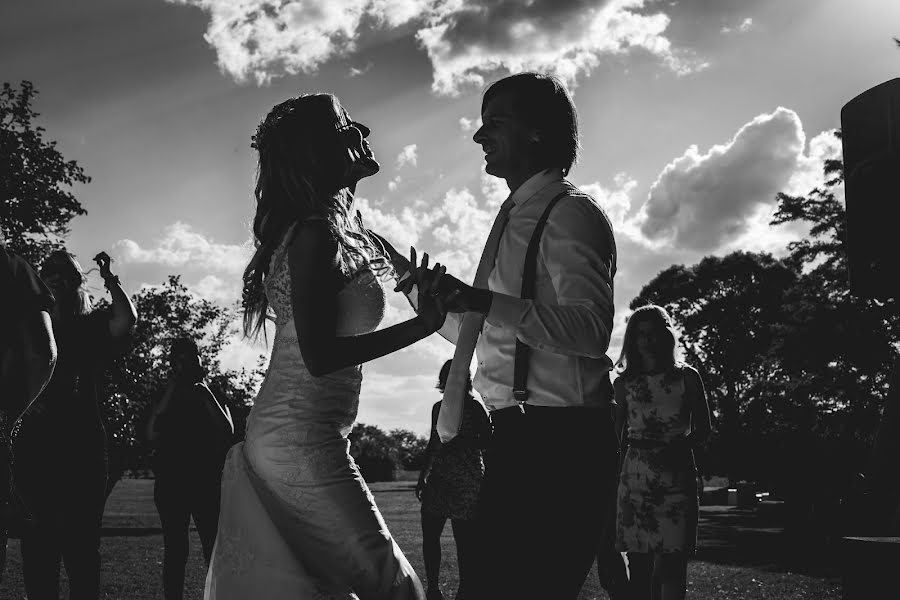 Fotografo di matrimoni Candelaria Baroni (candebaroni). Foto del 18 luglio 2023