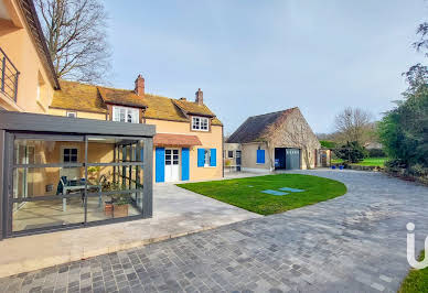 House with pool and terrace 4