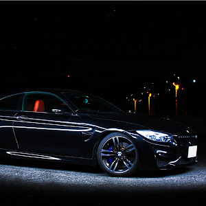 M4 クーペ F82