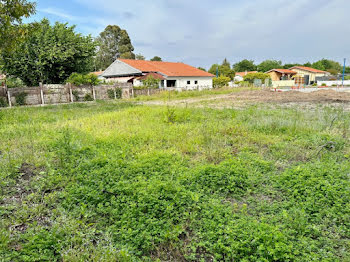 terrain à Saint-Médard-en-Jalles (33)