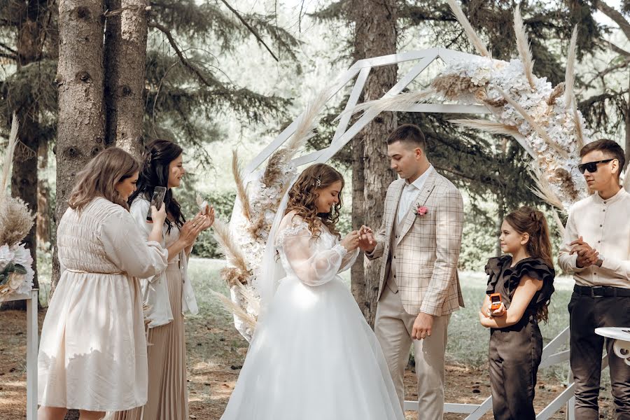 Fotógrafo de casamento Irina Generalova (wigeneralove). Foto de 25 de janeiro 2022