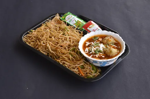 Noodles With Chicken Chilli Combo