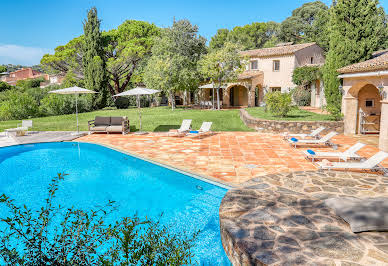 Villa avec piscine en bord de mer 3