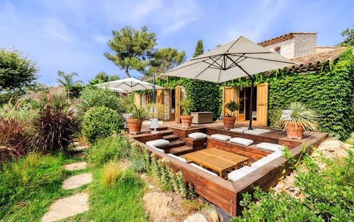 Maison avec piscine 2