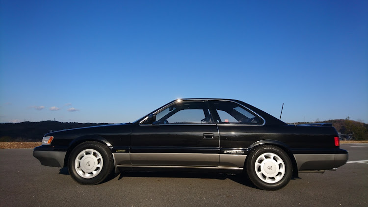 レパードのF31レパード・もっとあぶない刑事・港302号・晴天青空・アルティマバンパーに関するカスタム事例の投稿画像8枚目