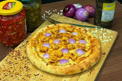 Onion And Paneer Pizza