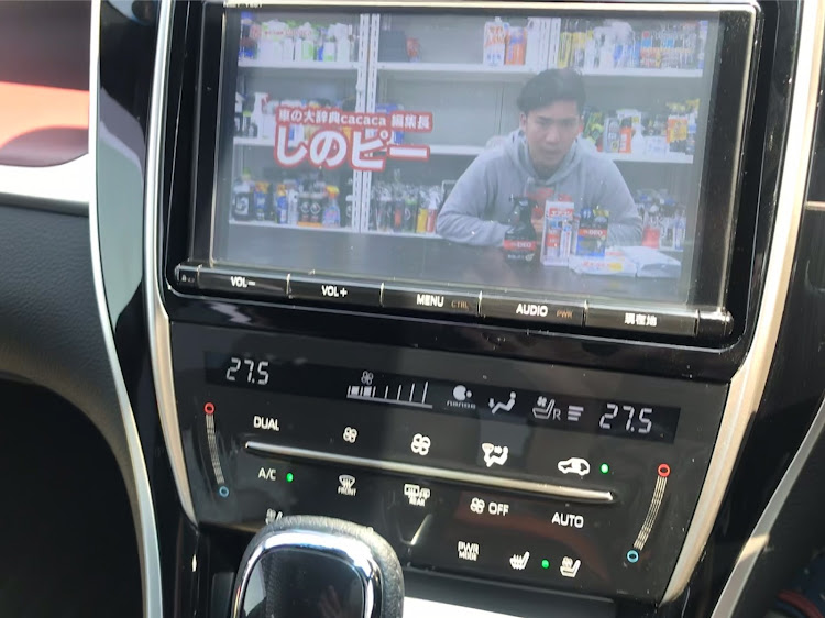 ハリアーのハリアー・ミラーリングに関するカスタム事例の投稿画像3枚目
