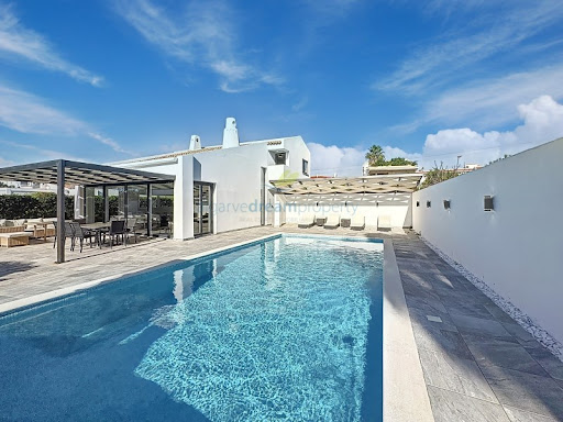 Maison avec piscine en bord de mer 4
