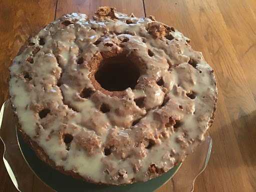 Linda’s Apple Pound Cake