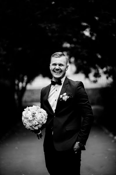 Fotógrafo de casamento Adlet Kaysanov (kaisanov). Foto de 1 de agosto 2018