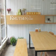 Knutsen Petite Cafe 肯努森咖啡