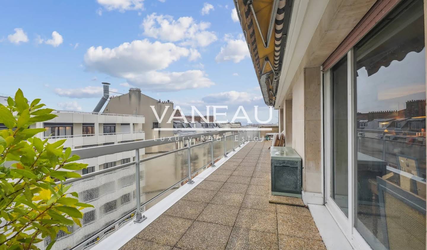 Apartment with terrace Paris 18th